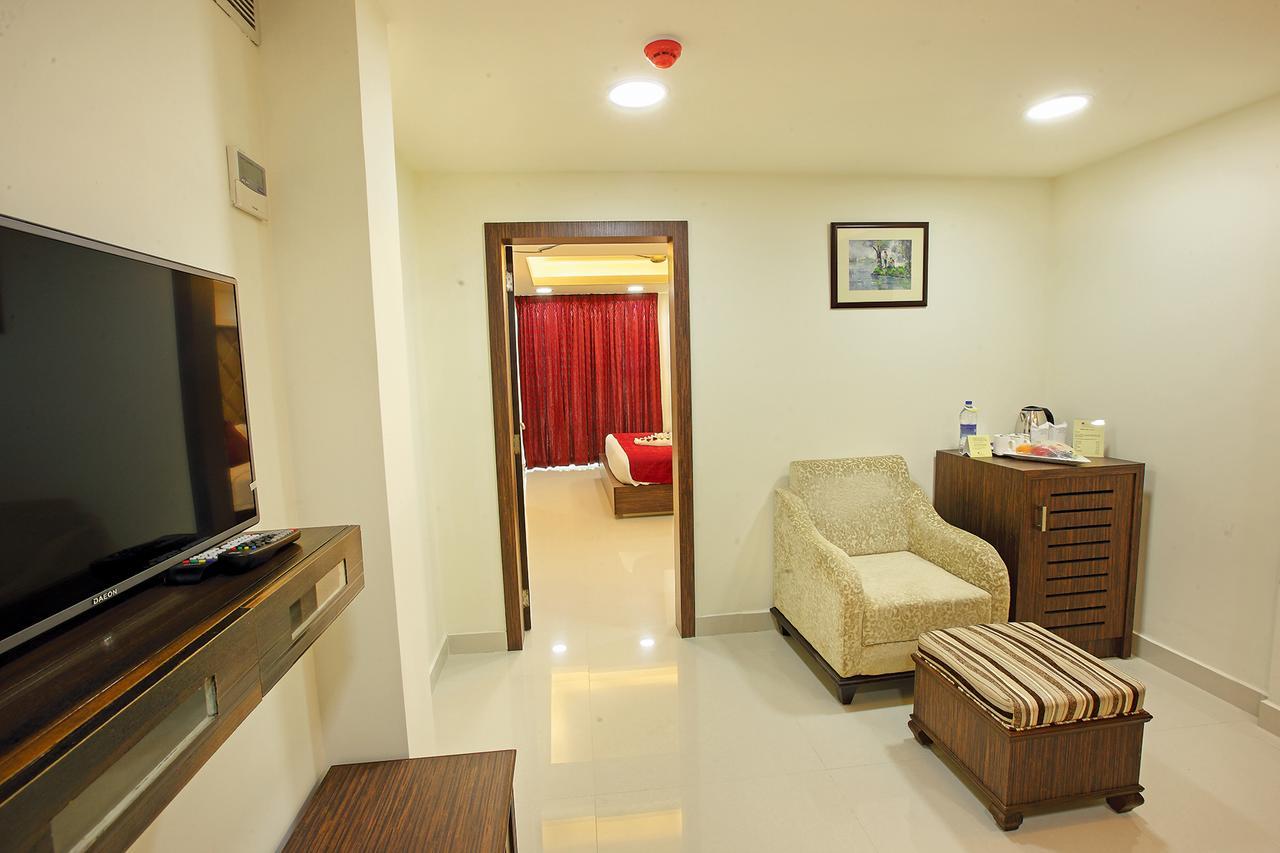 Hotel Joyees Residency Kottayam Zewnętrze zdjęcie