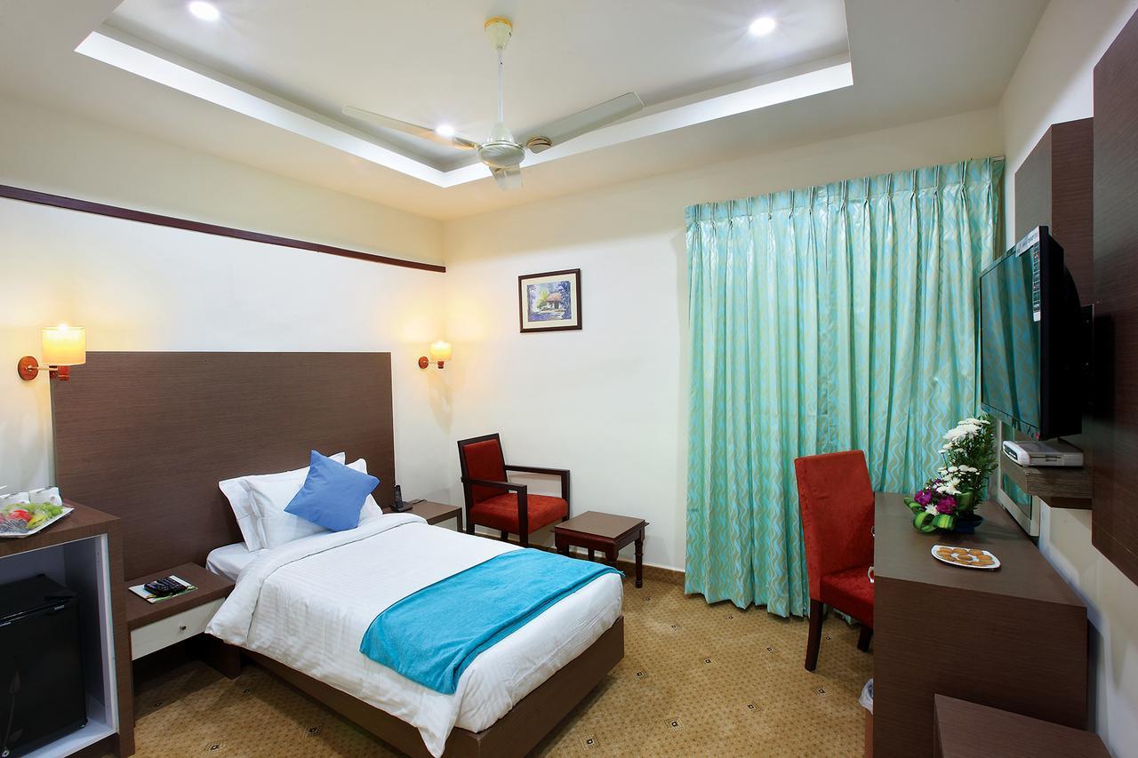 Hotel Joyees Residency Kottayam Zewnętrze zdjęcie